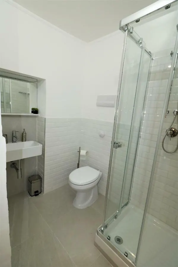 Palermo Home White Home Apartman
