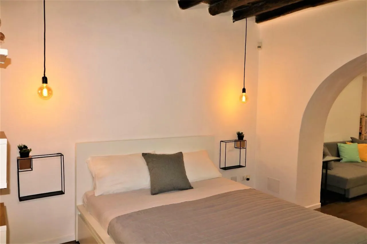 Palermo Home White Home Apartman